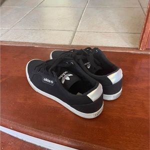 Adidas Slick size 8.5 condition like new